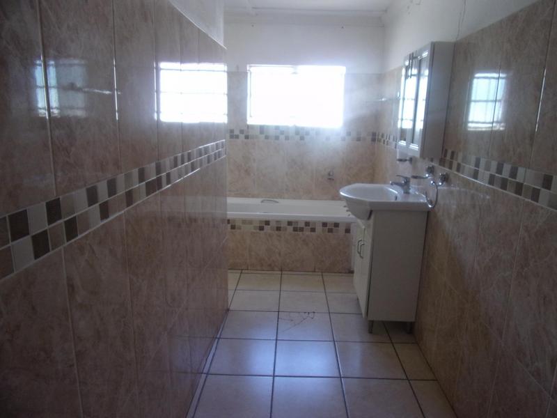 5 Bedroom Property for Sale in Molteno Eastern Cape